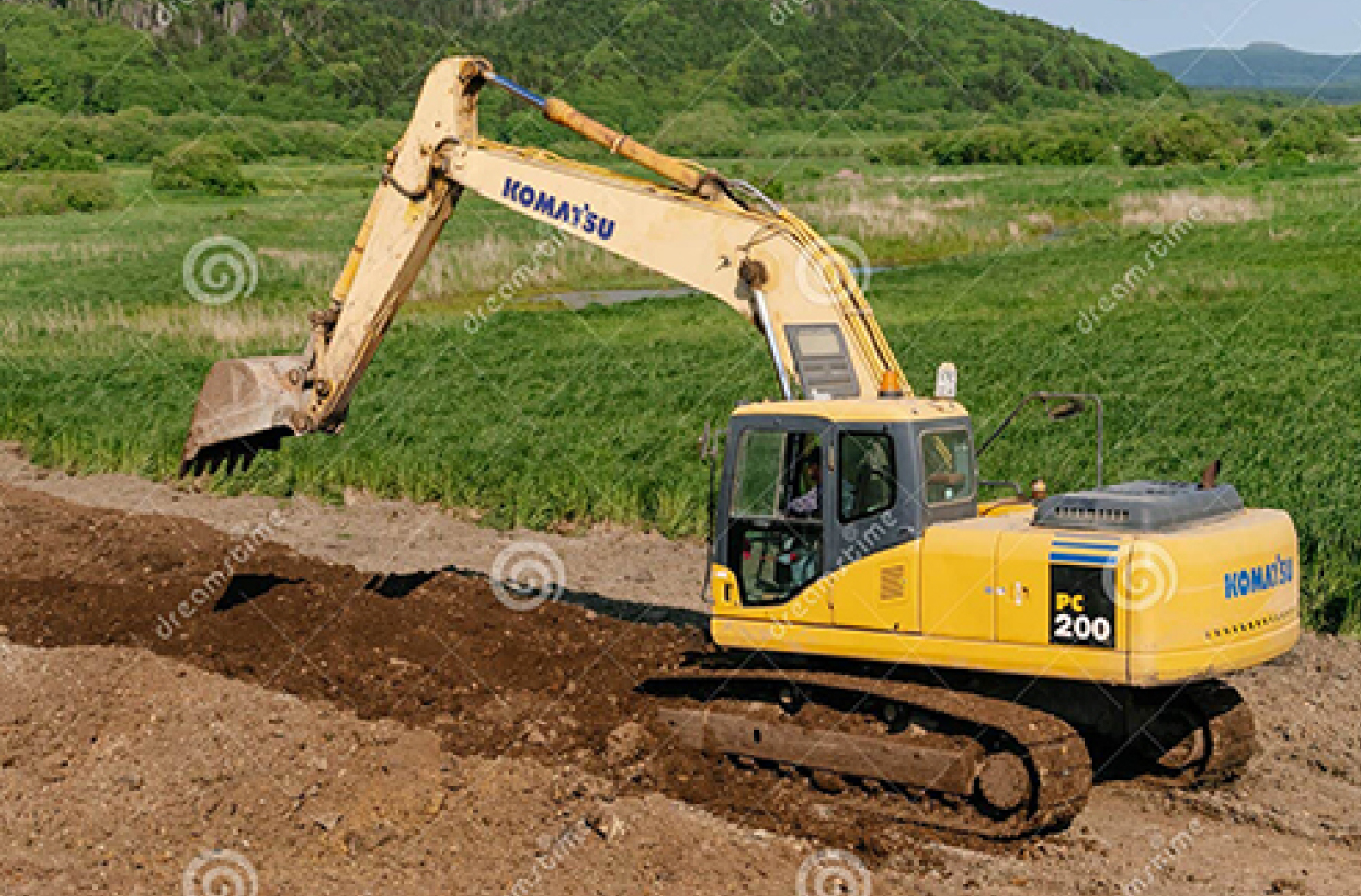 Excavadora Komatsu PC200